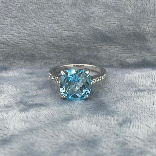 R0756 9ct Topaz Cushion topaz with dia shoulders 0.12ct JLR0569TPZ