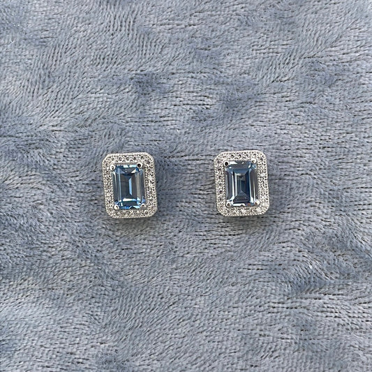 E3742 Sil Studs Blue C.Z Rectangular with c.z halo 4924