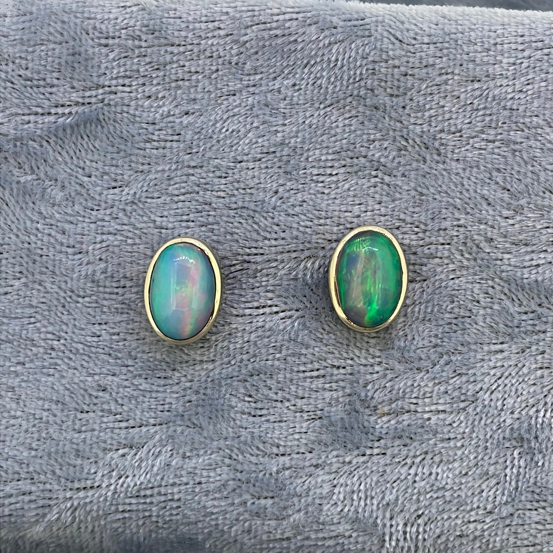 E3681 9ct Studs Opal pair 3.31ct combined rub over set