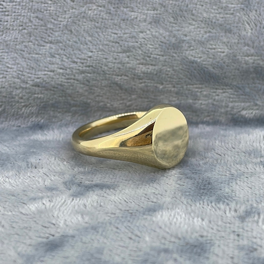 R0497 9ct  Oval head signet ring 12x10mm FSR1