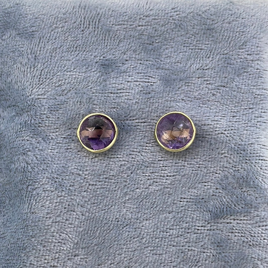 E3490 Gilt Studs Ameth Round rub over faceted ER3120