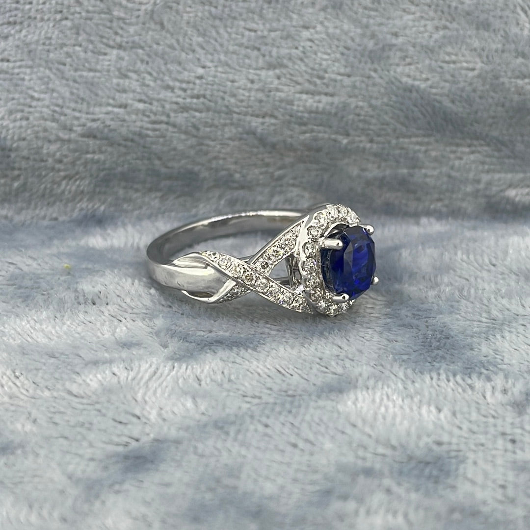 R0449 18ct Sapphire 2.30ct And dia 0.41ct cluster with cross shoulders
