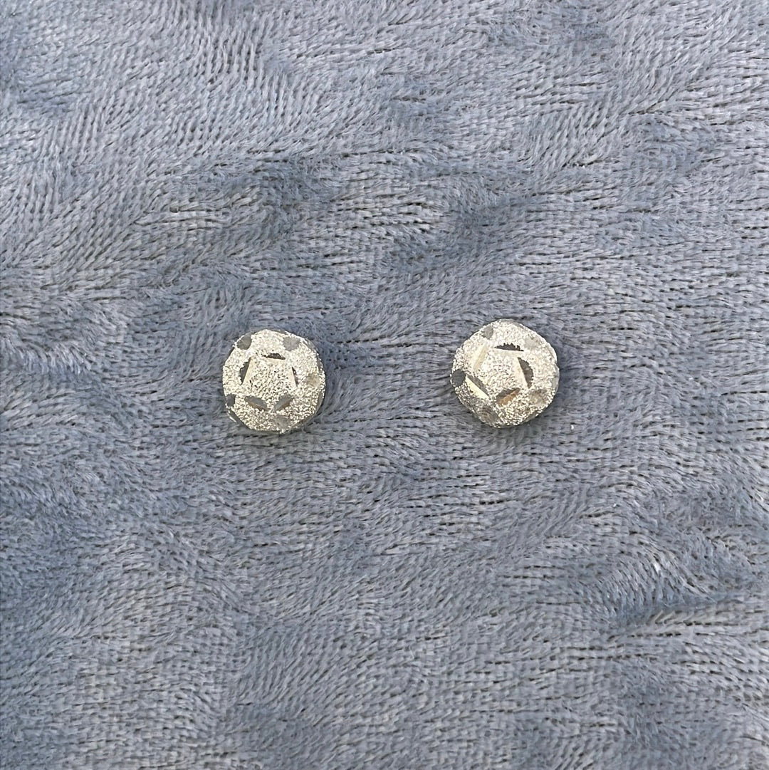 E3442 Sil Studs  Frosted round domed BP0206