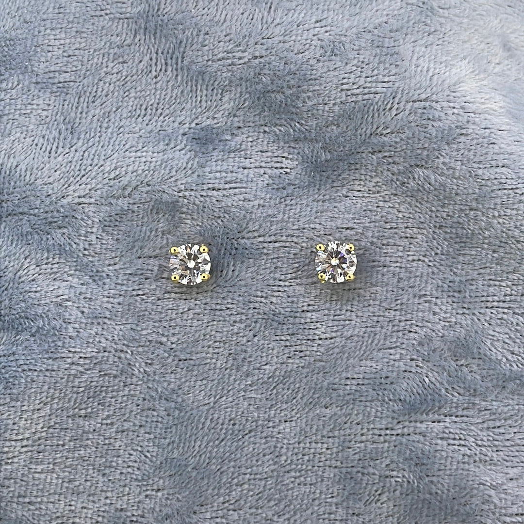 E3709 Gilt Studs C.Z 4 claw 5mm 4863