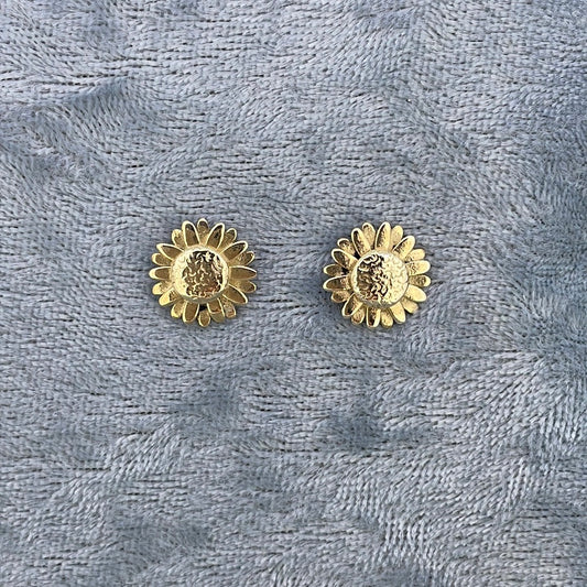 E3269 9ct Studs  Sunflower studs